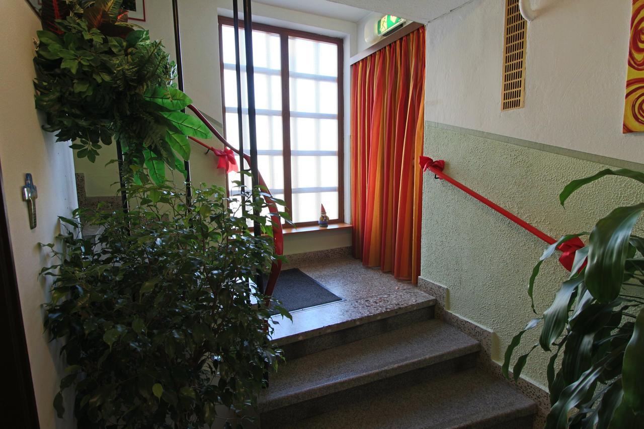 Hotel Pension Leiner Neusiedl am See Bagian luar foto