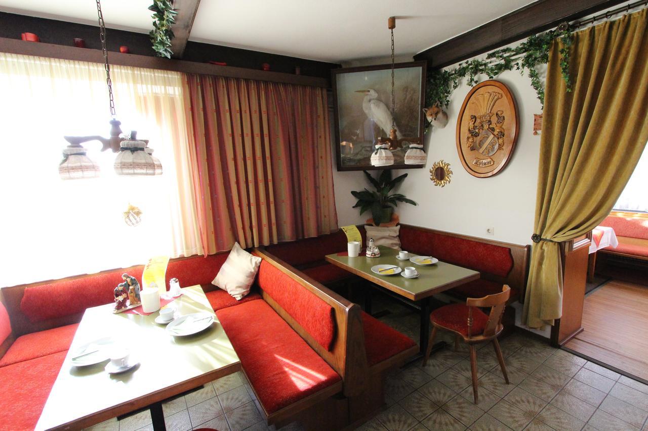 Hotel Pension Leiner Neusiedl am See Bagian luar foto