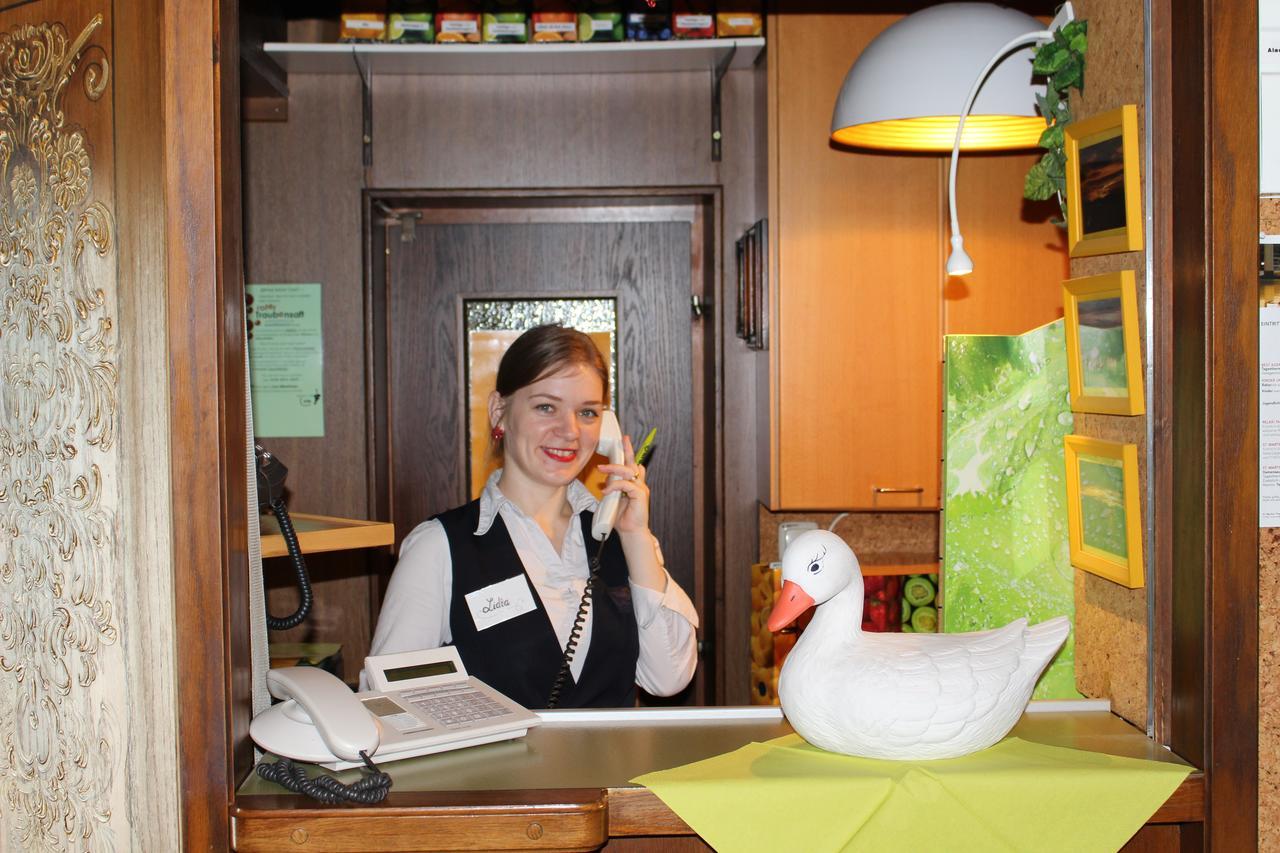 Hotel Pension Leiner Neusiedl am See Bagian luar foto